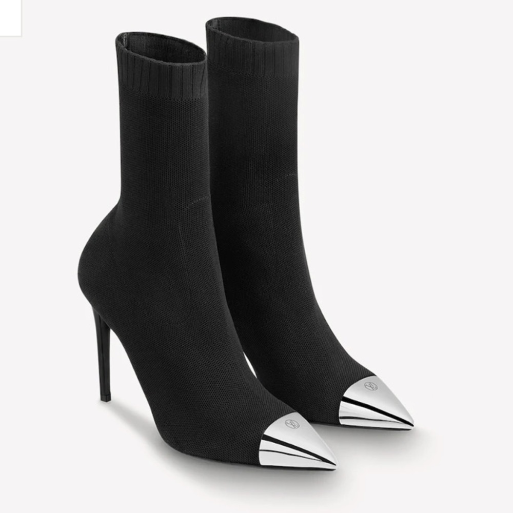 ❌SOLD❌ Louis Vuitton Urban Twist Ankle Boot in Black